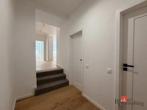 Pronájem bytu 2+kk, Broumov, Mírové náměstí, 59 m2