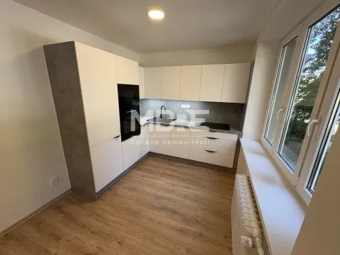 Pronájem bytu 2+kk, Karviná - Nové Město, Havířská, 55 m2