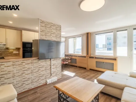Prodej bytu 3+1, Praha - Komořany, Na Komořsku, 70 m2