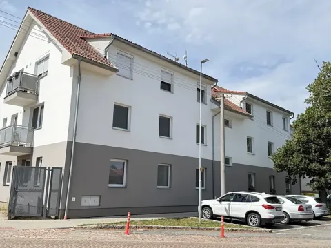 Prodej bytu 3+kk, Břežany II, 60 m2