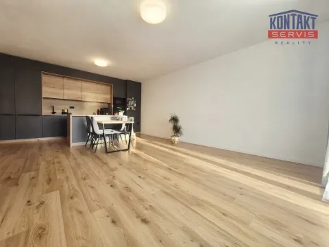 Pronájem bytu 2+kk, České Budějovice, Vrbenská, 83 m2