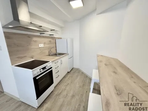 Pronájem bytu 2+kk, Ústín, 36 m2