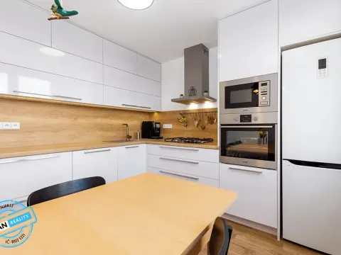 Prodej bytu 3+1, Opava, Antonína Sovy, 65 m2