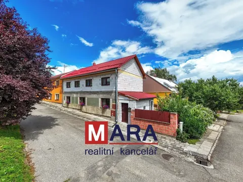 Prodej rodinného domu, Charváty, 140 m2