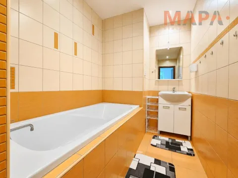 Prodej bytu 3+1, Chomutov, Jirkovská, 79 m2