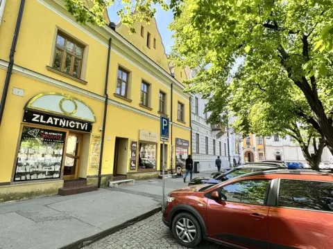 Pronájem bytu 2+kk, Uherské Hradiště, Masarykovo náměstí, 80 m2