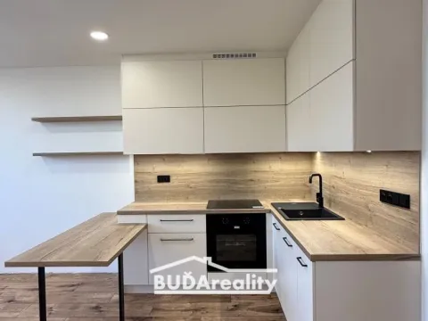 Prodej bytu 2+kk, Otrokovice, J. Jabůrkové, 58 m2