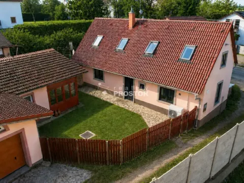 Prodej rodinného domu, Slaný - Trpoměchy, 120 m2