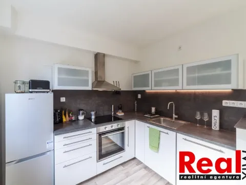 Pronájem bytu 1+1, Brno - Jundrov, Jasanová, 32 m2