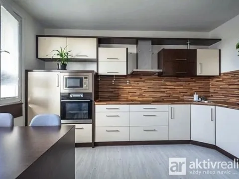 Pronájem bytu 1+1, Neratovice, Na Výsluní, 36 m2