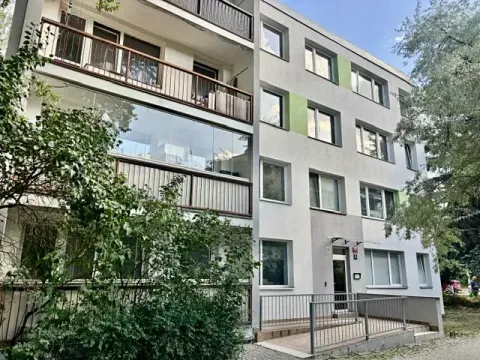 Pronájem bytu 3+1, Praha - Střížkov, Harrachovská, 60 m2