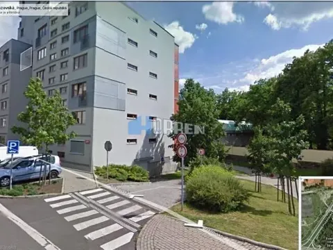 Pronájem garážového stání, Praha - Strašnice, Názovská, 11 m2