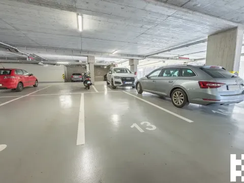 Pronájem garážového stání, Praha - Vysočany, Čerpadlová, 60 m2