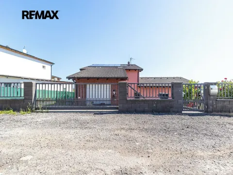 Prodej rodinného domu, Hradečno, 228 m2