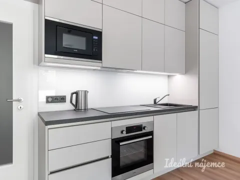 Pronájem bytu 1+kk, Praha - Čakovice, Danielova, 34 m2