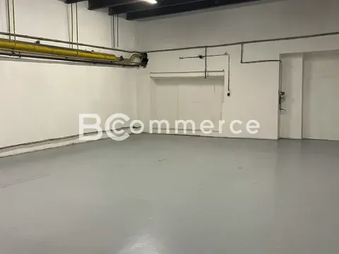 Pronájem výrobních prostor, Brno, 698 m2