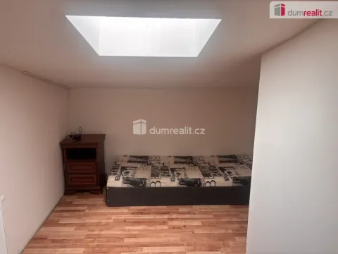 Pronájem atypického bytu, Praha - Běchovice, Podnikatelská I, 11 m2