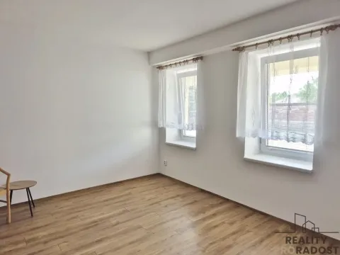 Pronájem bytu 1+1, Slatinice, 30 m2