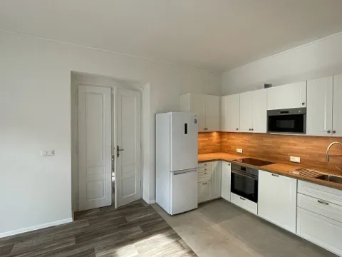 Pronájem bytu 3+kk, Praha, Bubenečská, 80 m2