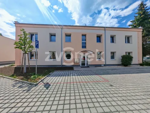 Pronájem bytu 1+kk, Otrokovice, Moravní, 32 m2