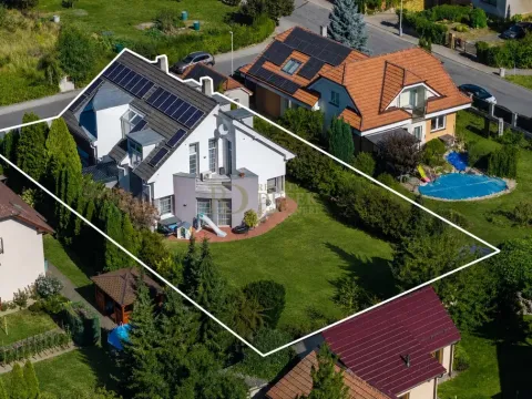 Prodej rodinného domu, Kladno, Ve Strnadovně, 228 m2