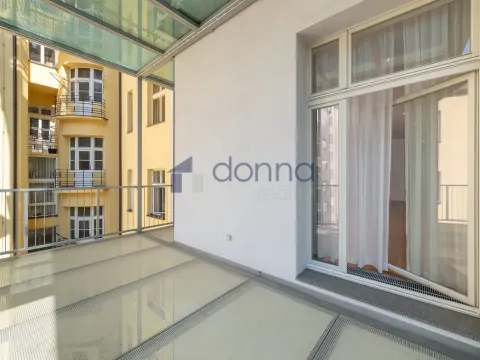 Pronájem bytu 3+kk, Praha, Laubova, 109 m2