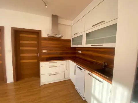Pronájem bytu 3+kk, Praha - Čakovice, Bermanova, 56 m2