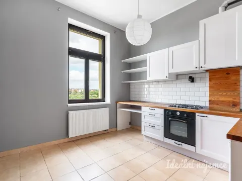 Pronájem bytu 1+1, Praha, Argentinská, 35 m2