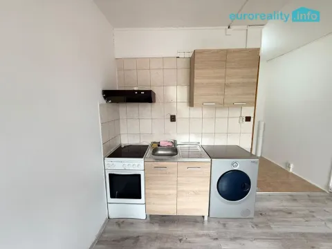 Pronájem bytu 1+kk, Cheb, Palackého, 34 m2