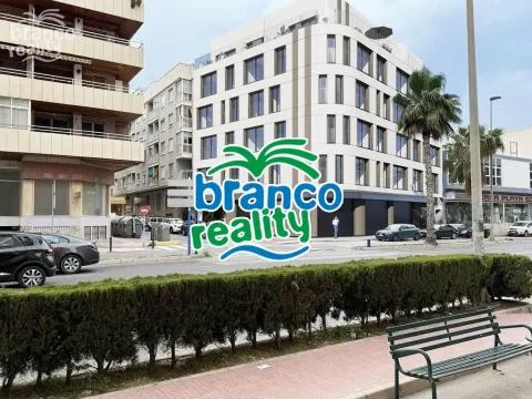 Prodej bytu 4+kk, Torrevieja, Alicante, Španělsko, 107 m2