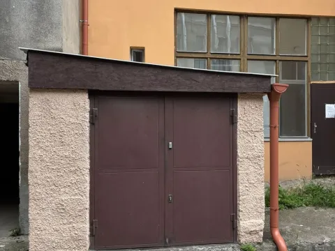 Pronájem garáže, Praha, Klicperova, 9 m2
