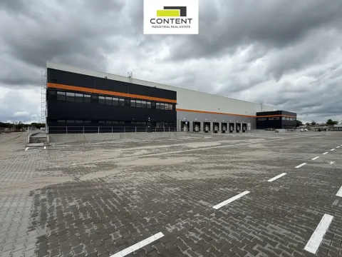 Pronájem skladu, Lužec nad Vltavou, 12200 m2