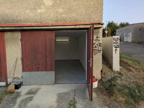 Pronájem garáže, Opava, Otická, 20 m2