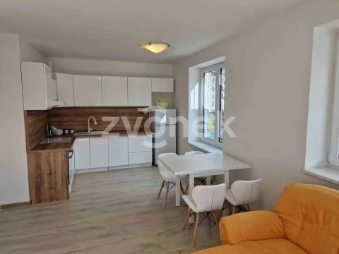 Pronájem bytu 2+kk, Uherské Hradiště, Zahrádky, 50 m2