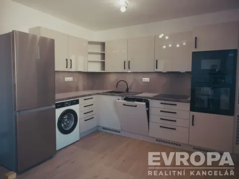 Pronájem bytu 3+kk, Opava, Rolnická, 107 m2