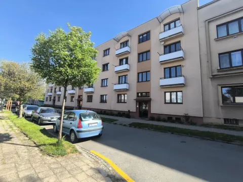 Pronájem bytu 3+1, Hradec Králové - Slezské Předměstí, Sládkova, 63 m2