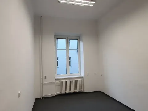 Pronájem kanceláře, Broumov, Československé armády, 15 m2