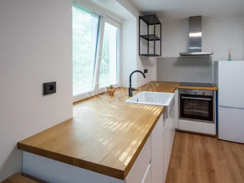 Prodej bytu 1+kk, Neratovice, Školní, 30 m2