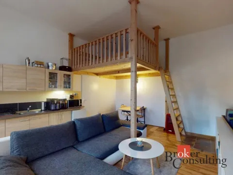 Pronájem bytu 1+kk, Žatec, Chomutovská, 36 m2