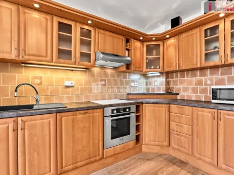Prodej bytu 5+1, Ostrov, Lipová, 125 m2