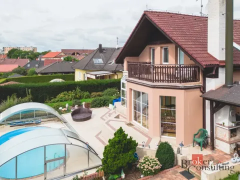 Prodej rodinného domu, Plzeň - Újezd, třída Vojtěcha Rojíka, 322 m2