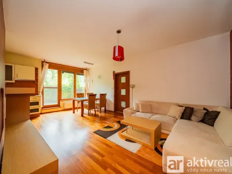Pronájem bytu 2+kk, Praha - Smíchov, Na Císařce, 49 m2