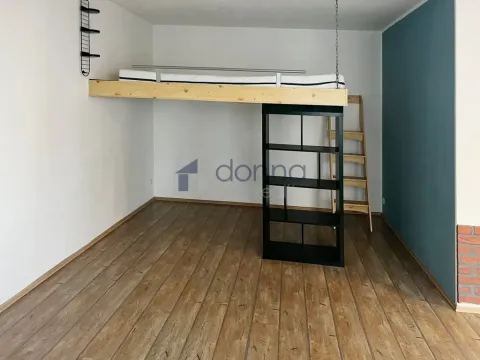 Pronájem bytu 1+kk, Praha, Hnězdenská, 40 m2