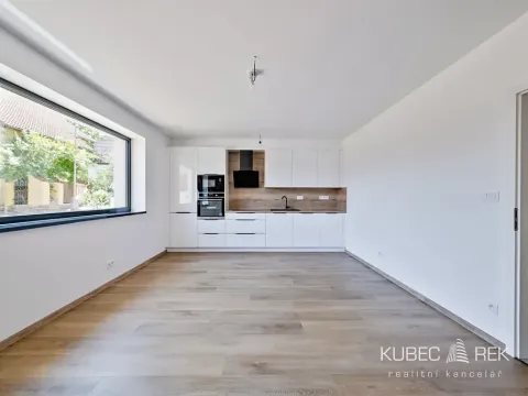 Prodej bytu 2+kk, Veselí nad Lužnicí, Budějovická, 62 m2