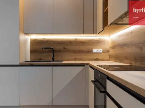 Prodej bytu 2+kk, Praha, Vrtbova, 56 m2