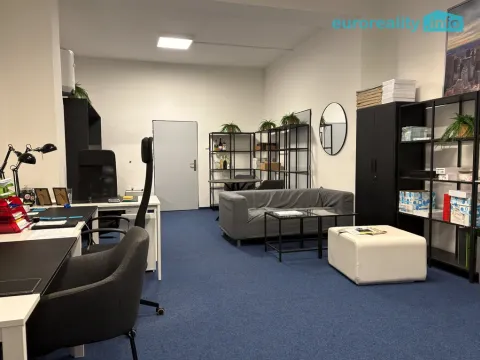 Pronájem kanceláře, Mariánské Lázně, třída Vítězství, 20 m2