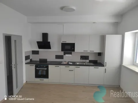 Pronájem bytu 4+kk, Trhové Sviny, Pekárenská, 86 m2