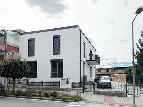 Pronájem bytu 2+kk, Hořice, Žižkova, 40 m2