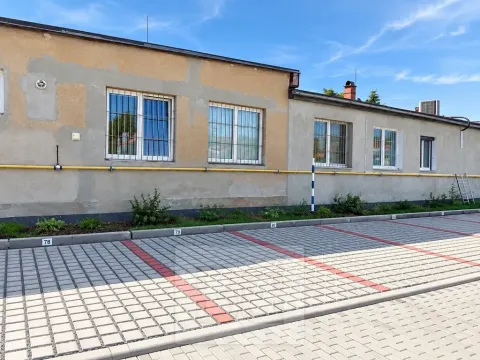 Pronájem garážového stání, Lysá nad Labem, Šípková, 15 m2