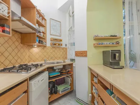 Prodej bytu 3+1, Praha - Bubeneč, U studánky, 82 m2